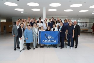 Gruppenbild Vertreter des Landesklinikum mit Universität